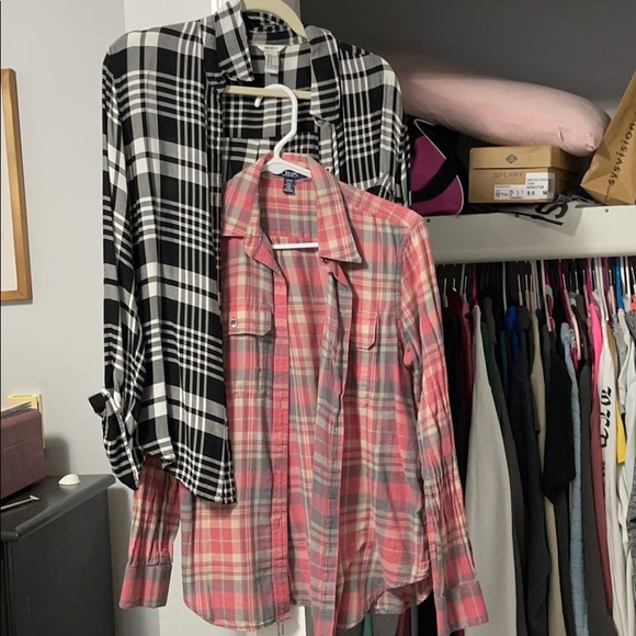 Forever 21 Tops - Plaid button ups — Small